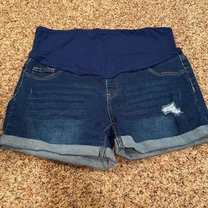 Maternity jeans shorts